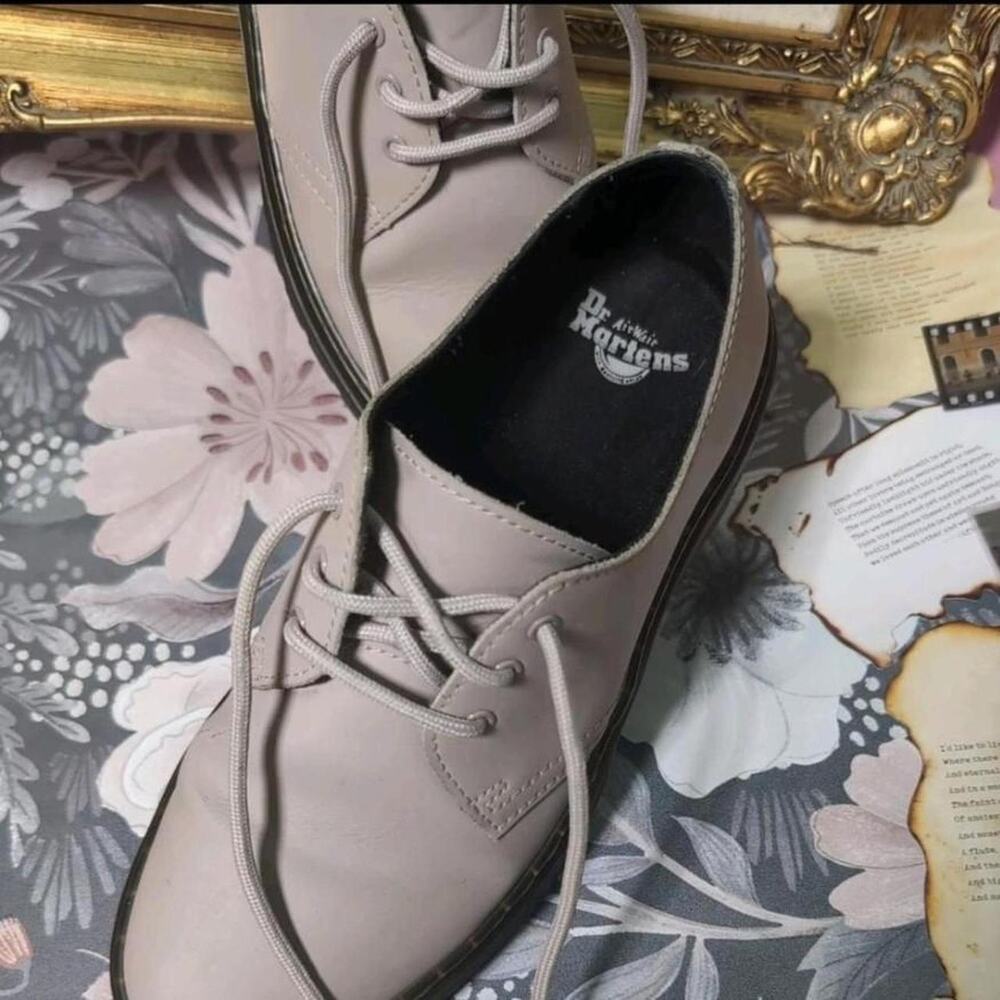 Dr martens oxford shoes women's size 7 - Picture 3 of 4